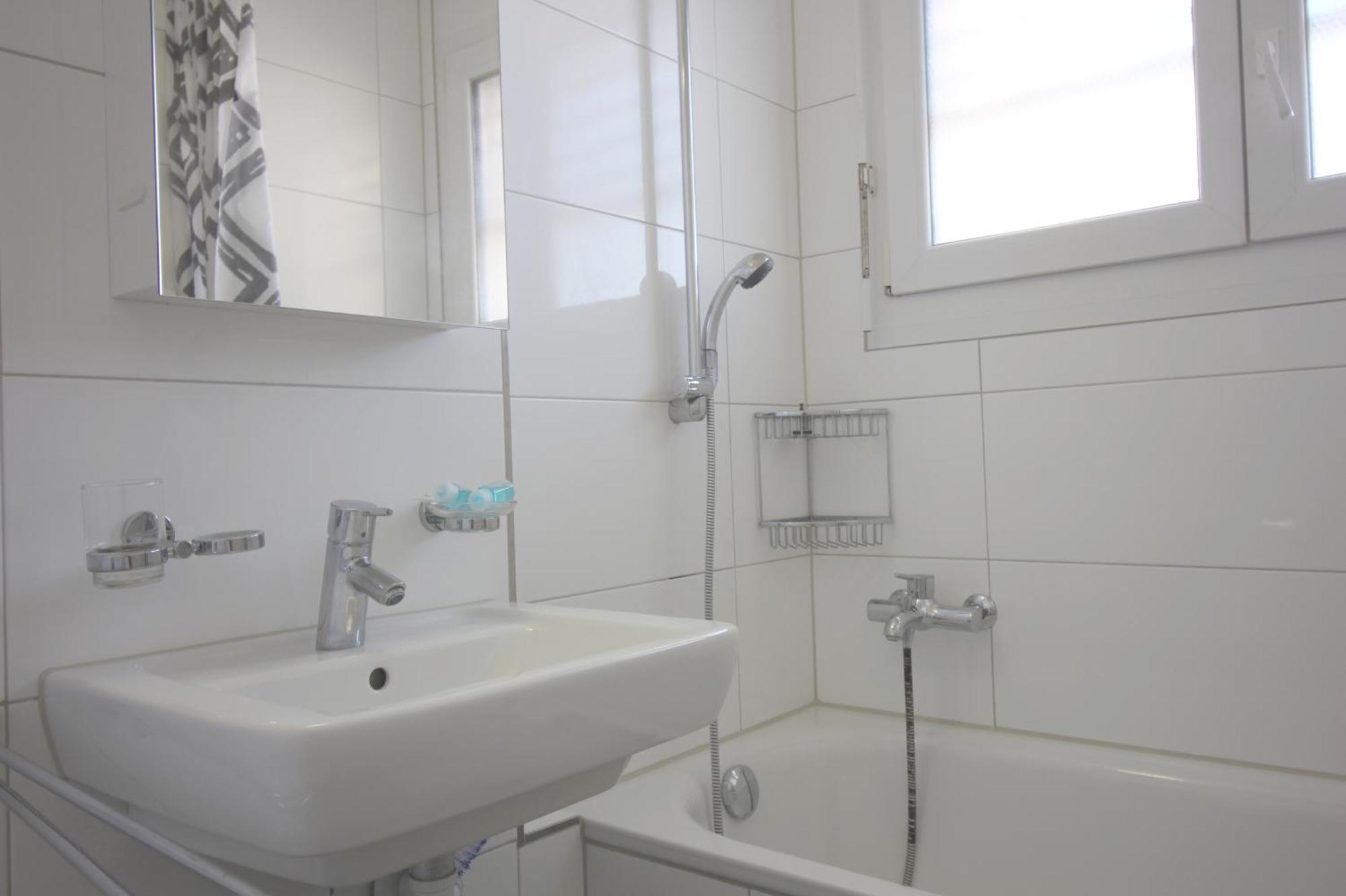 Appartement Swiss Star District 11 - Self Check-In à Zurich Extérieur photo