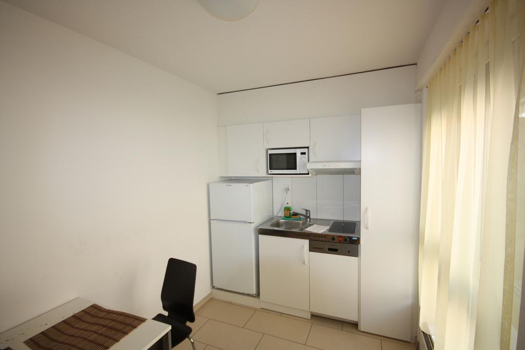 Appartement Swiss Star District 11 - Self Check-In à Zurich Extérieur photo